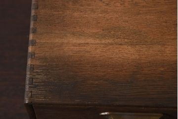 レトロ家具　昭和レトロ　古いナラ材製のアンティーク3杯小引き出し(2)