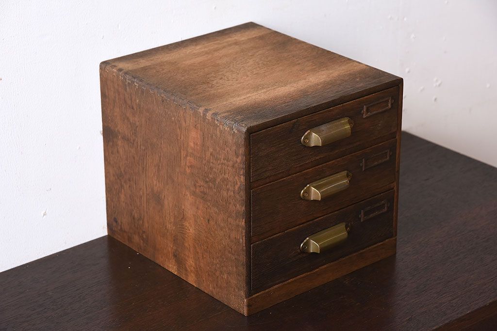 レトロ家具　昭和レトロ　古いナラ材製のアンティーク3杯小引き出し(2)