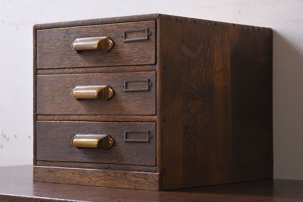 レトロ家具　昭和レトロ　古いナラ材製のアンティーク3杯小引き出し(2)