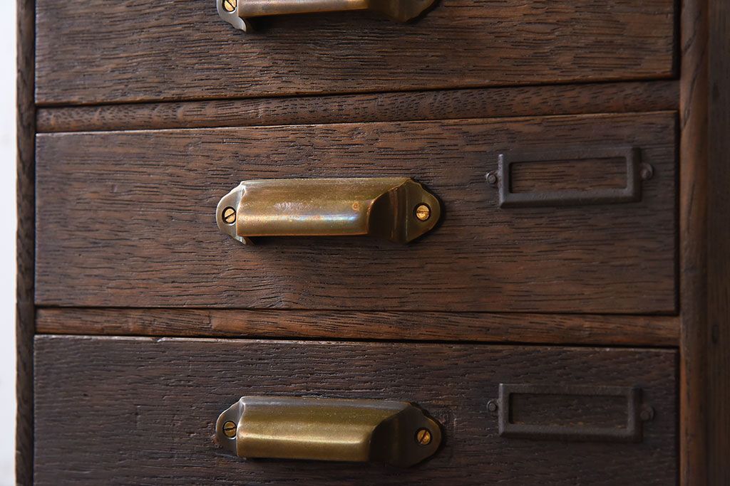 レトロ家具　昭和レトロ　古いナラ材製のアンティーク3杯小引き出し(2)