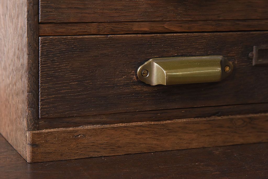 レトロ家具　昭和レトロ　古いナラ材製のアンティーク3杯小引き出し(2)