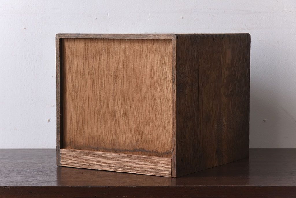 レトロ家具　昭和レトロ　古いナラ材製のアンティーク3杯小引き出し(2)