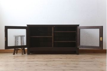 アンティーク家具　アンティーク　モダンな前面黒檀の脚付きローボード(テレビボード)(2)