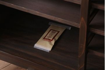 アンティーク家具　アンティーク　モダンな前面黒檀の脚付きローボード(テレビボード)(2)