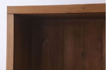 アンティーク家具　杉材製　古い木味のシンプルでナチュラルな本棚(飾り棚)