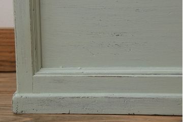 アンティーク家具　アンティークペイント　薄型!内部背面壁紙貼りのガラスケース