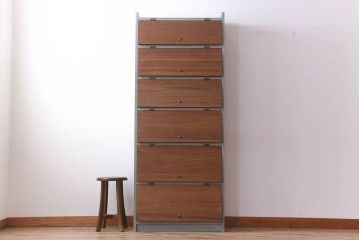 アンティーク家具　パタパタ戸棚付き!大きなペイント本棚(3)