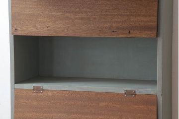 アンティーク家具　パタパタ戸棚付き!大きなペイント本棚(3)