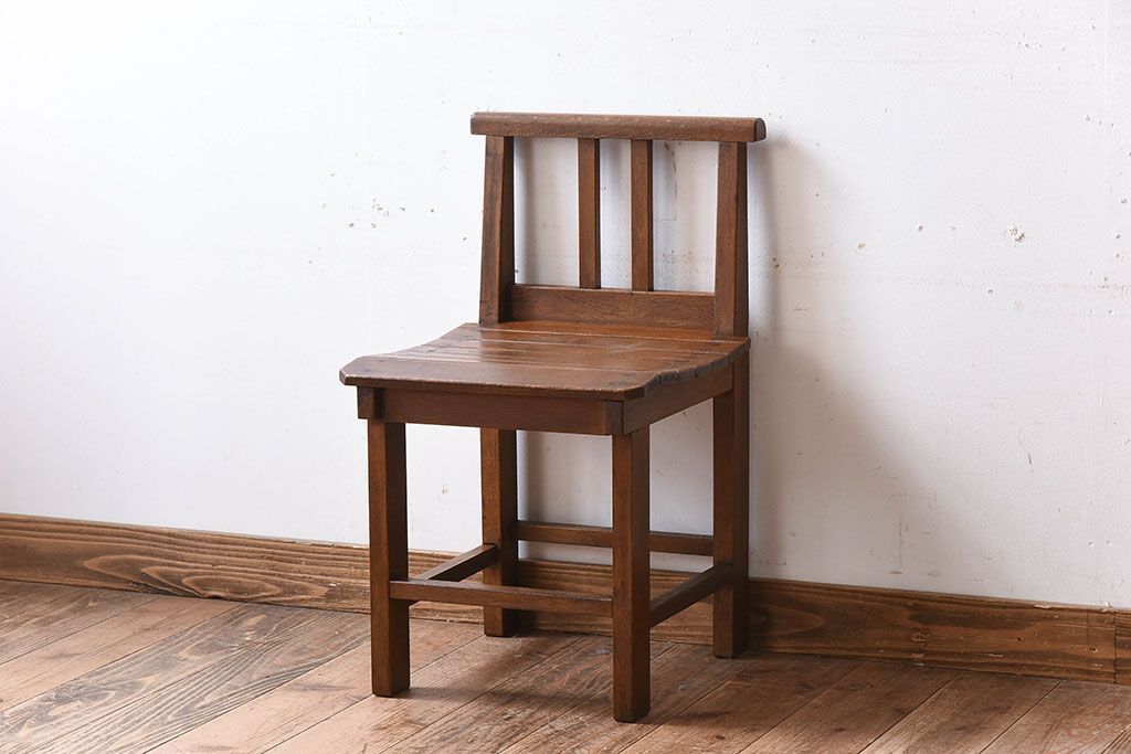 レトロ家具　昭和レトロ　古いナラ材製の小さなアンティークチェア