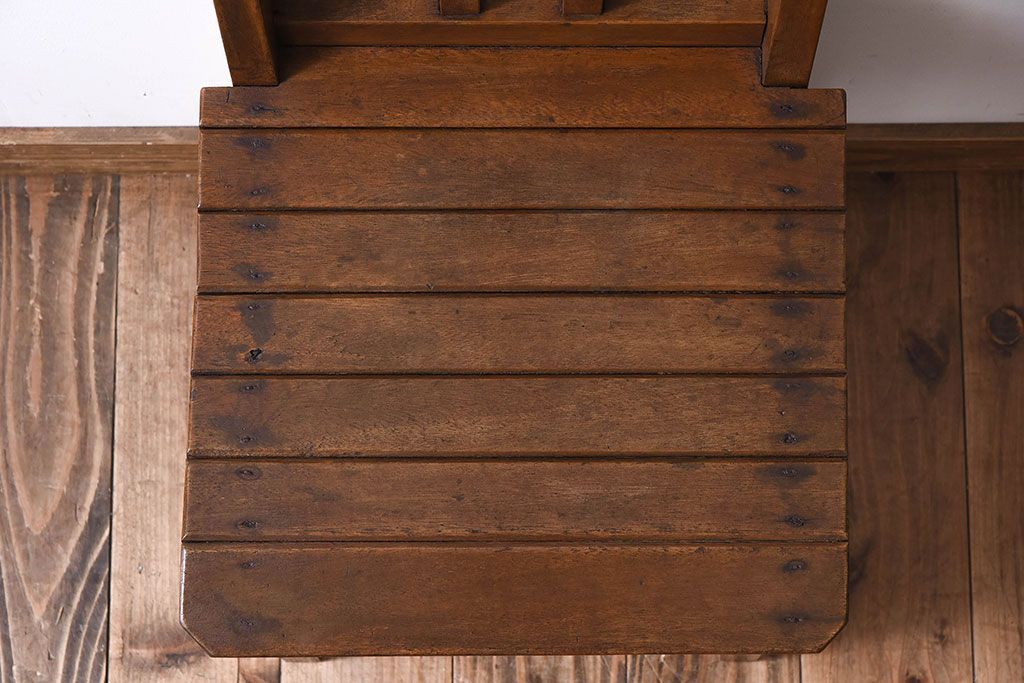 レトロ家具　昭和レトロ　古いナラ材製の小さなアンティークチェア