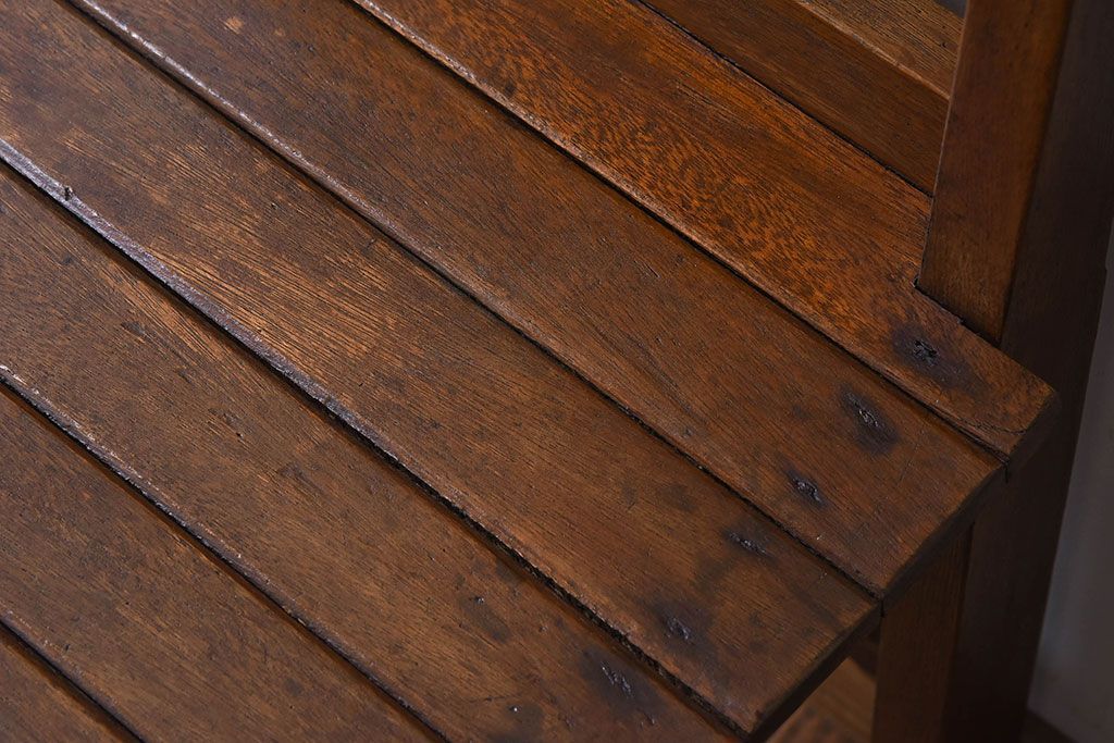 レトロ家具　昭和レトロ　古いナラ材製の小さなアンティークチェア