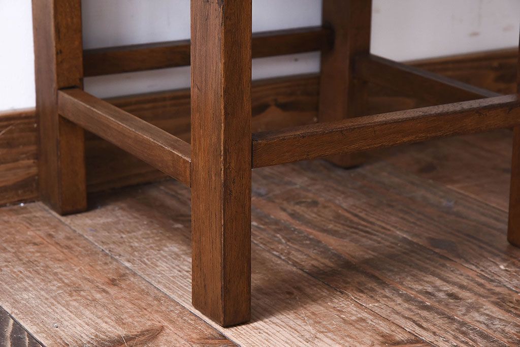 レトロ家具　昭和レトロ　古いナラ材製の小さなアンティークチェア