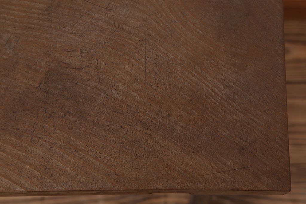 アンティーク家具　天板一枚板　朴の木　シンプルな鉄脚ベンチ