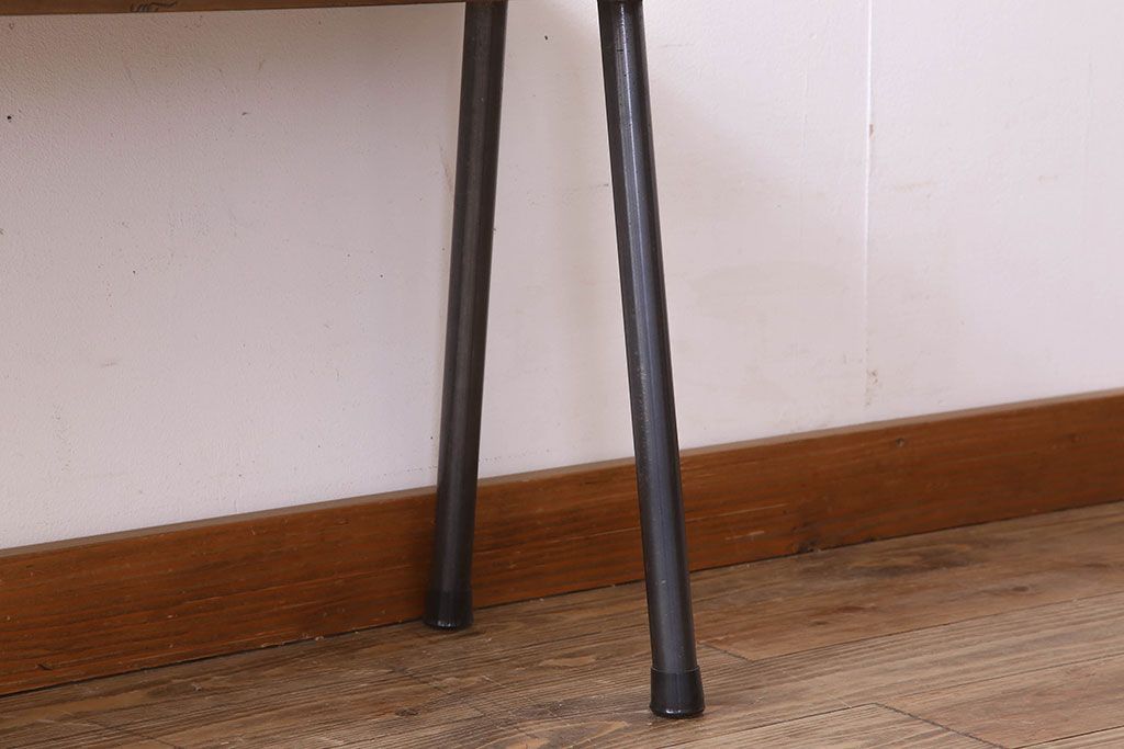 アンティーク家具　天板一枚板　朴の木　シンプルな鉄脚ベンチ