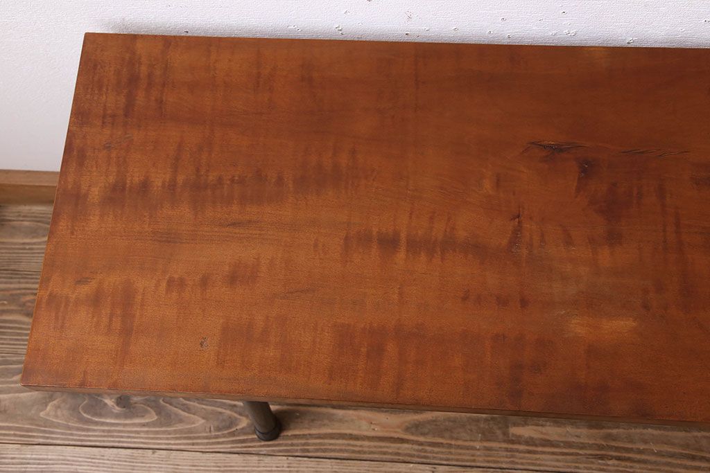 アンティーク家具　天板一枚板　栃の木　シンプルな鉄脚ベンチ