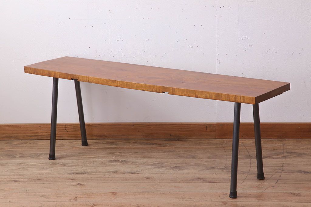 アンティーク家具　天板一枚板　栃の木　シンプルな鉄脚ベンチ