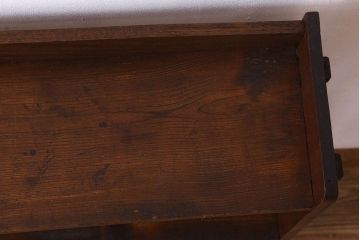 レトロ家具　栓材製　古い木のレトロな楔(くさび)式本棚(ディスプレイラック)