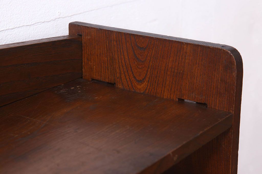 レトロ家具　栓材製　古い木のレトロな楔(くさび)式本棚(ディスプレイラック)