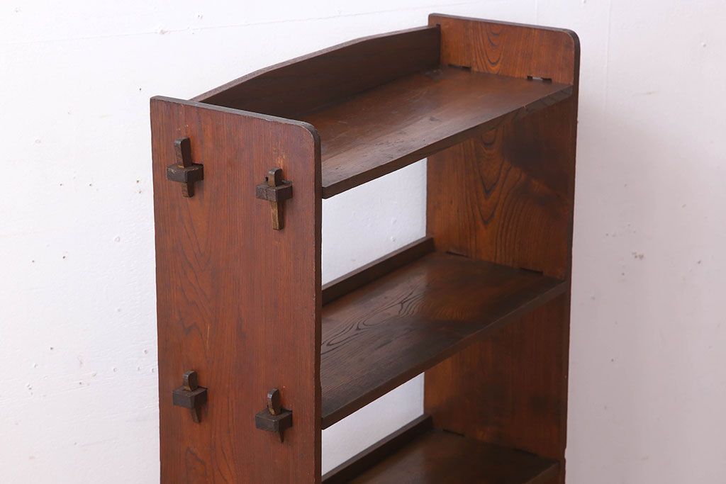 レトロ家具　栓材製　古い木のレトロな楔(くさび)式本棚(ディスプレイラック)