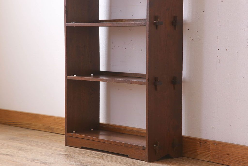 レトロ家具　栓材製　古い木のレトロな楔(くさび)式本棚(ディスプレイラック)