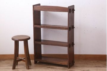 レトロ家具　栓材製　古い木のレトロな楔(くさび)式本棚(ディスプレイラック)