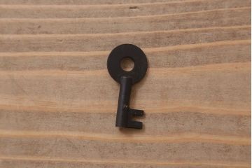 アンティーク家具　明治大正期　前面欅材の時代箪笥ローボード