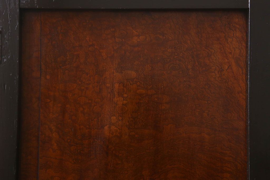 アンティーク家具　前面欅玉杢材　古い木製の小ぶりな時代戸棚