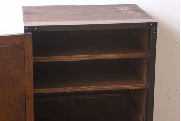 アンティーク家具　前面欅玉杢材　古い木製の小ぶりな時代戸棚