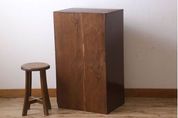 アンティーク家具　前面欅玉杢材　古い木製の小ぶりな時代戸棚