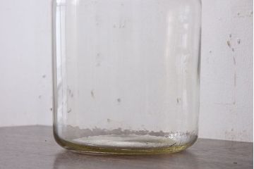 アンティーク雑貨　昭和レトロなガラス蓋のアンティークガラス瓶