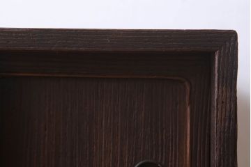 アンティーク家具　総桐材製　色ガラス入り!小ぶりなアンティーク収納棚