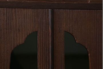 アンティーク家具　総桐材製　色ガラス入り!小ぶりなアンティーク収納棚