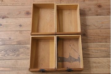 アンティーク家具　前面檜材　丸金具付き　和モダン　縦型のアンティーク帳場箪笥