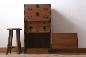 アンティーク家具　前面檜材　丸金具付き　和モダン　縦型のアンティーク帳場箪笥