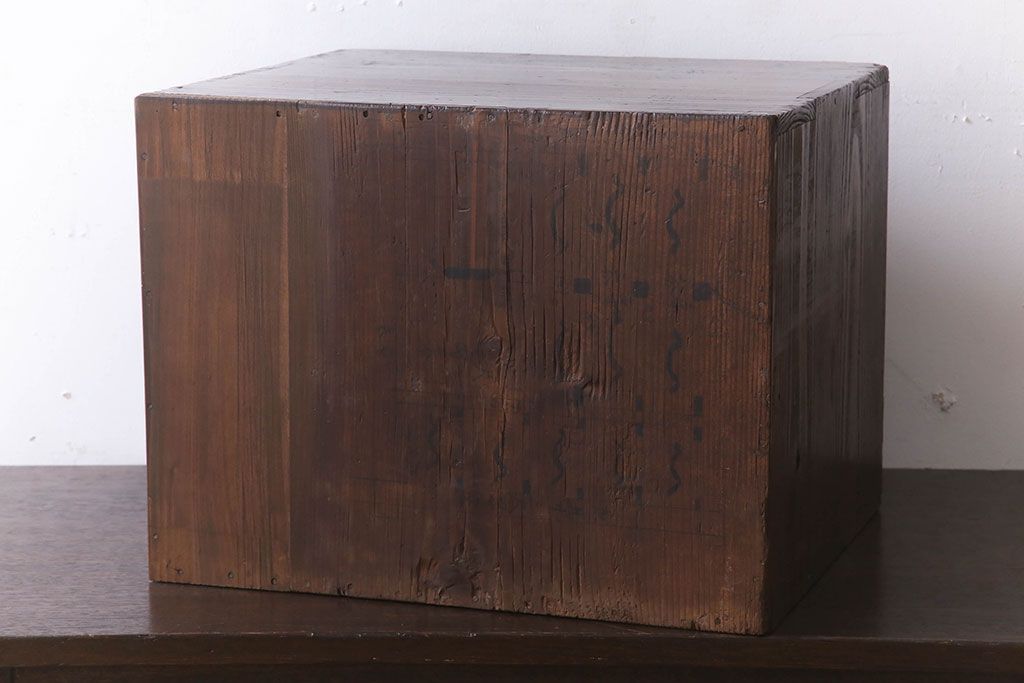 アンティーク家具　古民具・骨董　檜材製　味わい深いアンティーク小引き出し