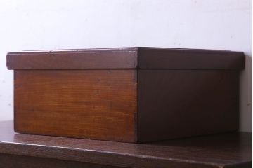 アンティーク雑貨　古民具・骨董　総欅材　漆塗り　アンティーク木箱