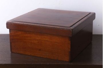 アンティーク雑貨　古民具・骨董　総欅材　漆塗り　アンティーク木箱