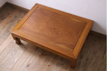 アンティーク家具　総欅材　和製アンティークの座卓(センターテーブル)