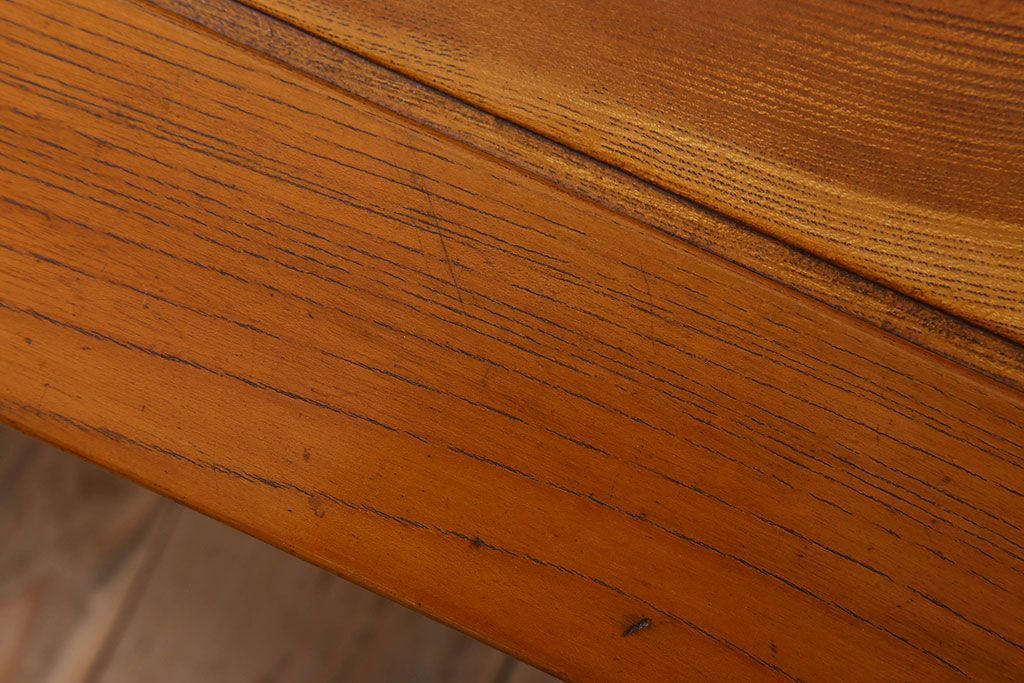 アンティーク家具　総欅材　和製アンティークの座卓(センターテーブル)