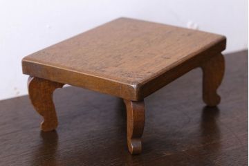 アンティーク雑貨　和製アンティーク　古いナラ材製の小さな花台(飾り台)