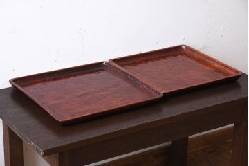 アンティーク雑貨　アンティーク　讃岐彫　古い松材の刳り貫き角盆2枚セット