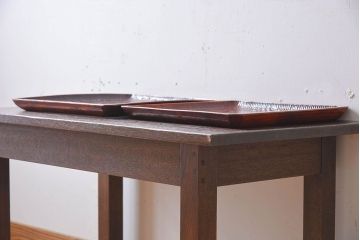 アンティーク雑貨　アンティーク　讃岐彫　古い松材の刳り貫き角盆2枚セット