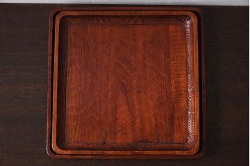 アンティーク雑貨　アンティーク　讃岐彫　古い松材の刳り貫き角盆2枚セット