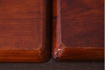 アンティーク雑貨　アンティーク　讃岐彫　古い松材の刳り貫き角盆2枚セット