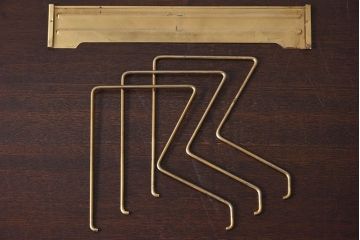 アンティーク雑貨　昭和レトロな古い本立て(1)