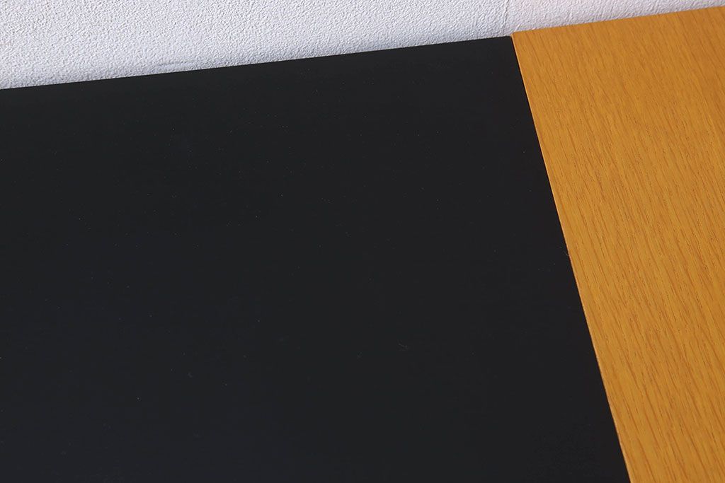 中古　METROCS(メトロクス)　Pierre Paulin(ピエール・ポラン)　デスク　オーク