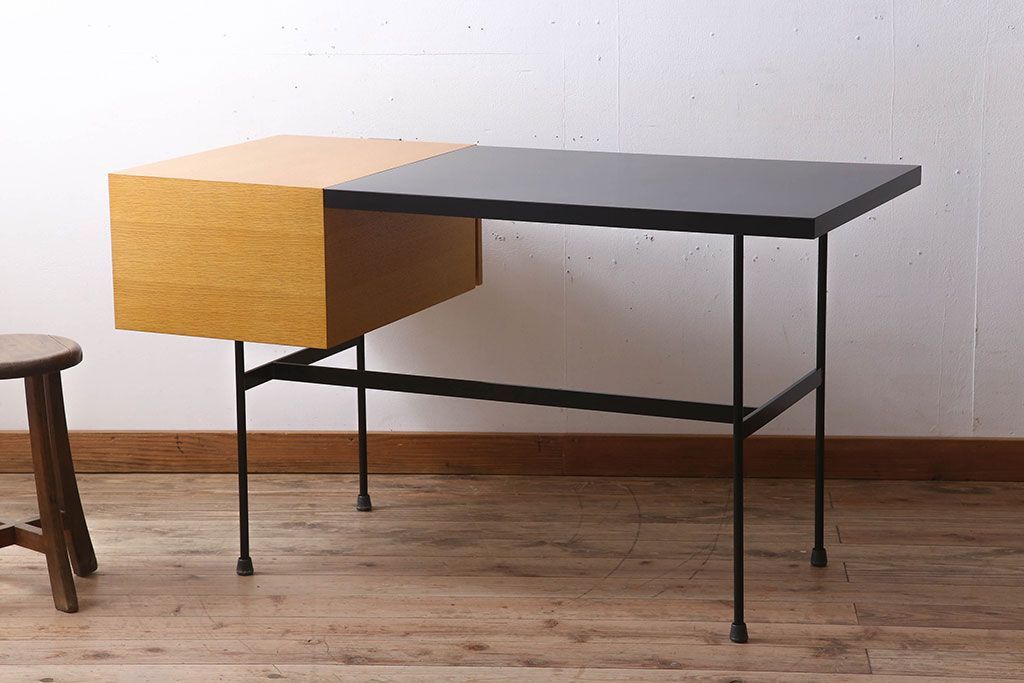 中古　METROCS(メトロクス)　Pierre Paulin(ピエール・ポラン)　デスク　オーク