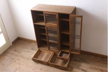 アンティーク家具　檜材　アンティーク　古い木味の大ぶりな収納棚