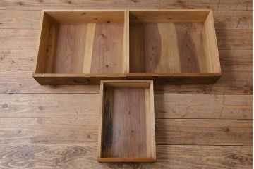 アンティーク家具　檜材　アンティーク　古い木味の大ぶりな収納棚