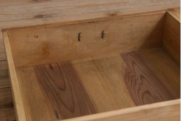 アンティーク家具　檜材　アンティーク　古い木味の大ぶりな収納棚